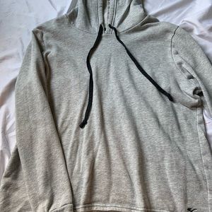 Comfy gray sweatshirt